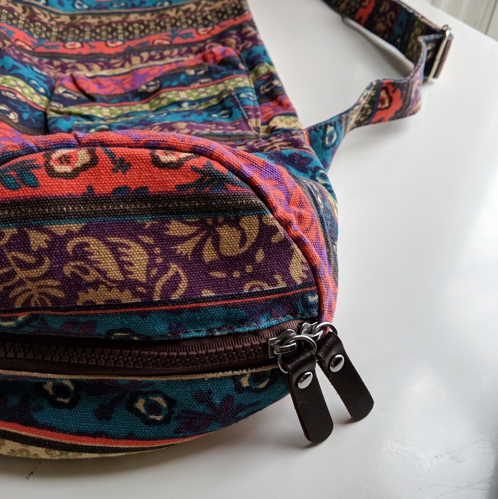 NWT KindFolk Yoga Bag Sling With Multiple Pockets